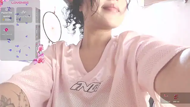 Amara18  online show from 8, 11, 2025