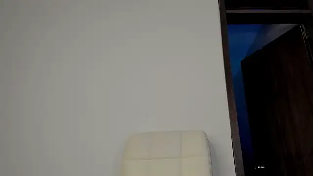 Karoline Marin online show from 19, 12, 2025