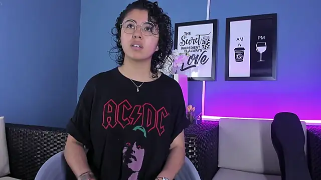 Amareto  online show from 7, 2, 2025