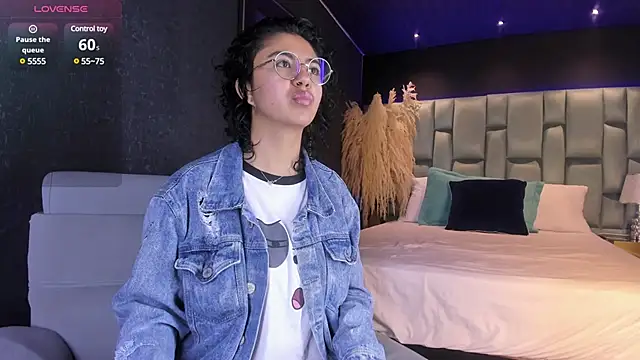 Amareto  online show from 9, 3, 2025