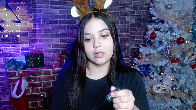 Snapshot of Lorena_warren chatting on 18, 12, 2025 Lorena warren online show from 18, 12, 2025