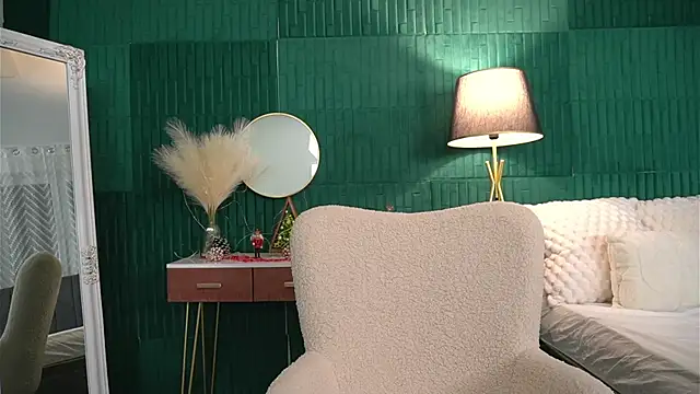 Snapshot of HaileyMoonn chatting on 3, 12, 2025 HaileyMoonn online show from 3, 12, 2025