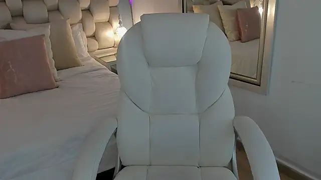 Snapshot of Helleamazing chatting on 15, 3, 2025 Helleamazing online show from 15, 3, 2025