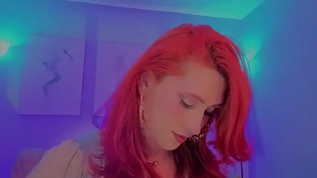 Juliana Saenzz online show from 3, 12, 2025