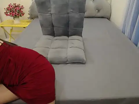 Lavender Sweet online show from 17, 11, 2025