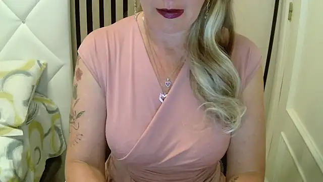 xxNoeliaxx online show from 3, 3, 2026