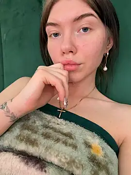 Snapshot of Lisaaa_Alisa chatting on 6, 4, 2026 Lisaaa Alisa online show from 6, 4, 2026