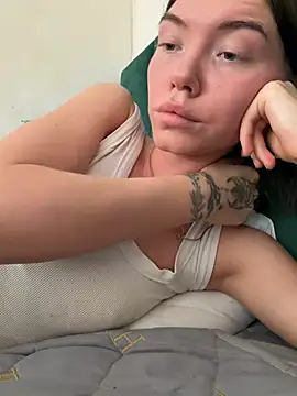 Snapshot of Lisaaa_Alisa chatting on 10, 4, 2026 Lisaaa Alisa online show from 10, 4, 2026