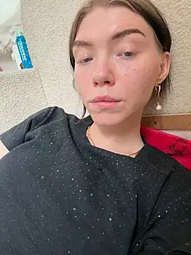 Snapshot of Lisaaa_Alisa chatting on 22, 4, 2026 Lisaaa Alisa online show from 22, 4, 2026