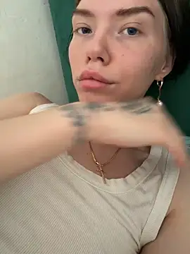 Snapshot of Lisaaa_Alisa chatting on 11, 5, 2026 Lisaaa Alisa online show from 11, 5, 2026