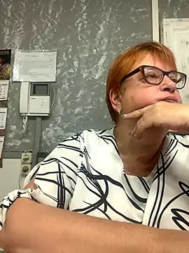 Klio5678 online show from 4, 11, 2025