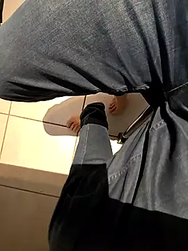 Snapshot of Lorent6969 chatting on 2, 12, 2025 Lorent6969 online show from 2, 12, 2025