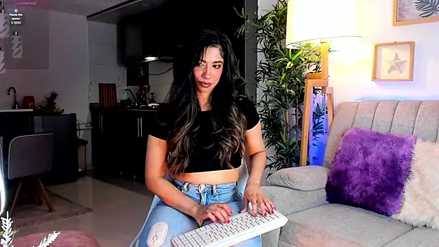 Snapshot of Issa_cooper chatting on 9, 2, 2026 Issa cooper online show from 9, 2, 2026