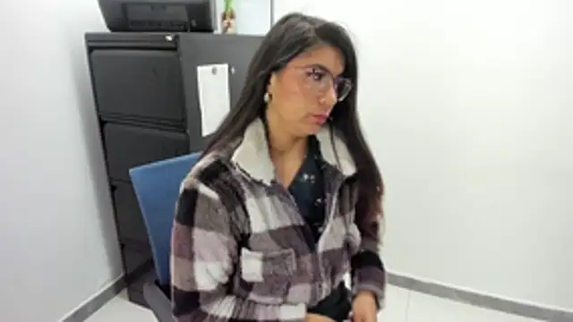 Snapshot of Luna_Dumont chatting on 6, 7, 2026 Luna Dumont online show from 6, 7, 2026
