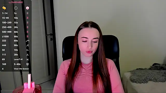 Snapshot of Kimmberr chatting on 28, 10, 2025 Kimmberr online show from 28, 10, 2025