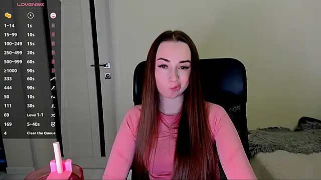 Snapshot of Kimmberr chatting on 19, 11, 2025 Kimmberr online show from 19, 11, 2025