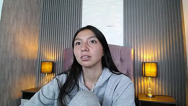 Snapshot of kendall_saenz chatting on 5, 3, 2025 kendall saenz online show from 5, 3, 2025