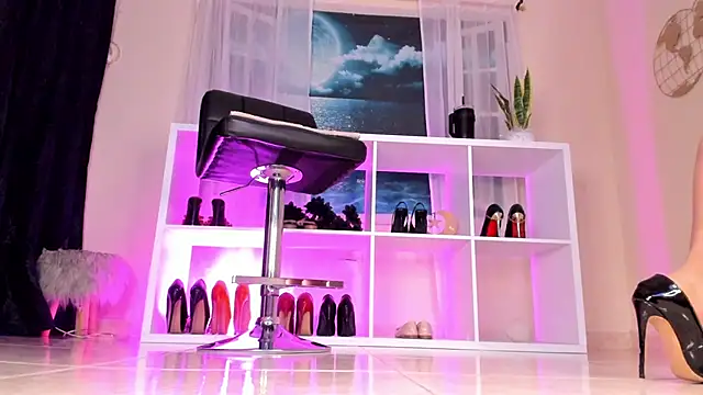 Itzeldreams online show from 12, 9, 2025