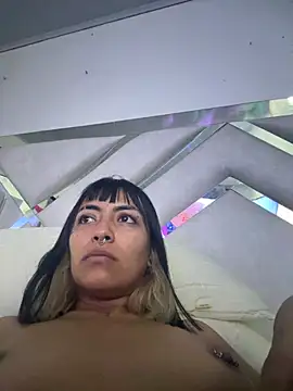 Snapshot of maybelline69 chatting on 1, 12, 2025 maybelline69 online show from 1, 12, 2025