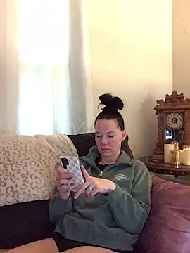 Snapshot of SidneyRaee chatting on 29, 4, 2026 SidneyRaee online show from 29, 4, 2026