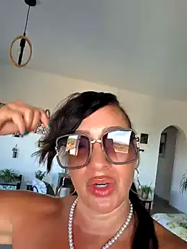 Snapshot of TheGoddessBianca chatting on 27, 9, 2025 TheGoddessBianca online show from 27, 9, 2025