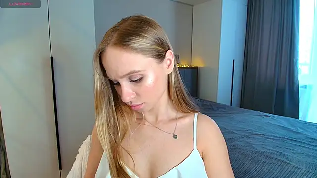 Snapshot of Mad1en chatting on 27, 3, 2026 Mad1en online show from 27, 3, 2026