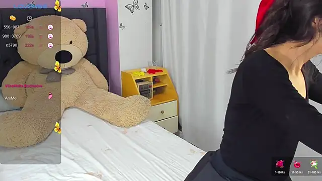 SophiaLiu online show from 1, 2, 2025