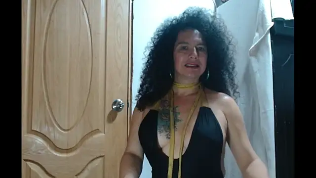 abbycrespa online show from 17, 2, 2025