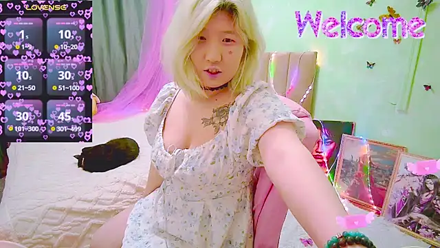 Snapshot of Akemilun chatting on 24, 4, 2026 Akemilun online show from 24, 4, 2026