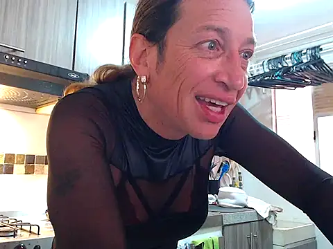 Snapshot of Gikitrans76 chatting on 7, 5, 2026 Gikitrans76 online show from 7, 5, 2026