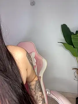 Snapshot of sophialorens_s chatting on 20, 12, 2024 sophialorens s online show from 20, 12, 2024