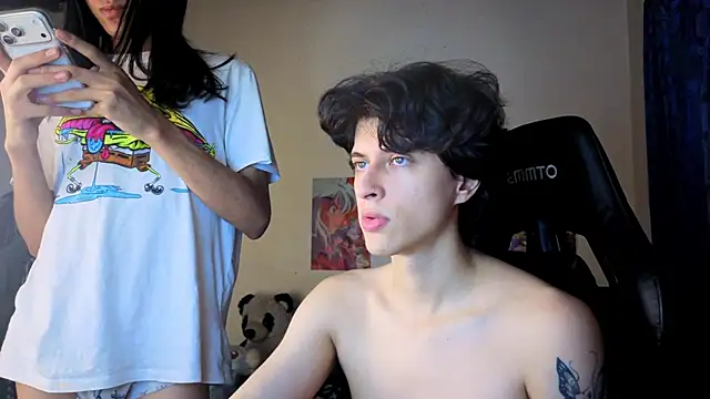 angelitofemboy online show from 1, 12, 2025