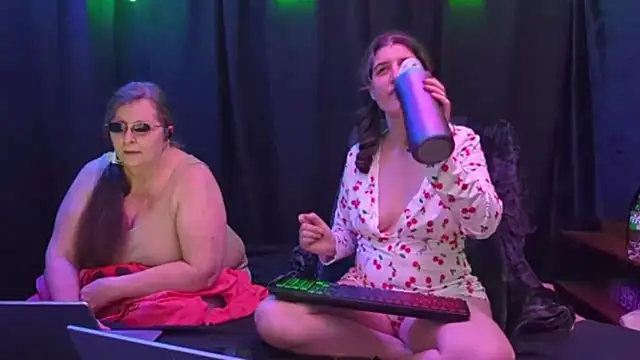 Sexy Mama-69 online show from 14, 3, 2025