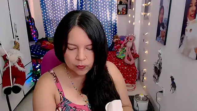 Snapshot of claryssa_ chatting on 22, 12, 2024 claryssa  online show from 22, 12, 2024