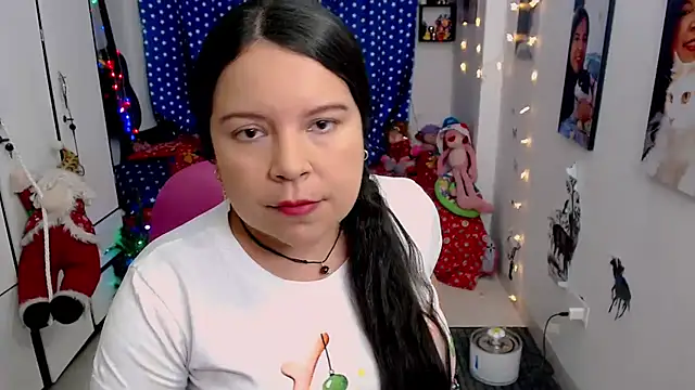 Snapshot of claryssa_ chatting on 1, 1, 2025 claryssa  online show from 1, 1, 2025