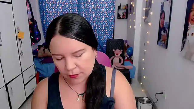 Snapshot of claryssa_ chatting on 11, 9, 2025 claryssa  online show from 11, 9, 2025