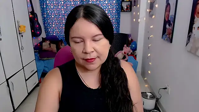 Snapshot of claryssa_ chatting on 13, 9, 2025 claryssa  online show from 13, 9, 2025