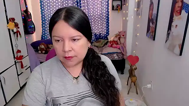 claryssa  online show from 16, 2, 2026