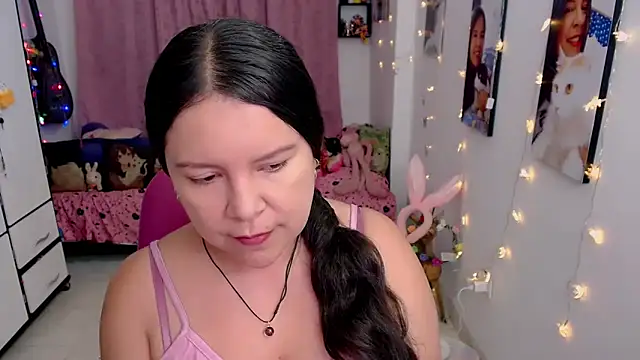 claryssa  online show from 18, 4, 2026