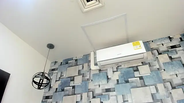 angel dthroatt online show from 10, 2, 2026