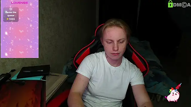 Alexis Gordon online show from 18, 9, 2025