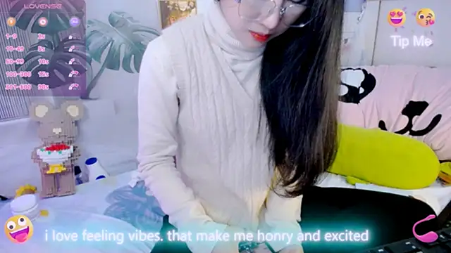 Snapshot of Ly__ chatting on 9, 2, 2026 Ly online show from 9, 2, 2026