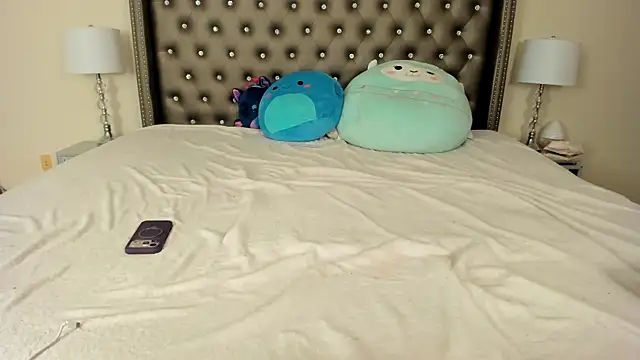 NadiaLyla online show from 24, 3, 2026