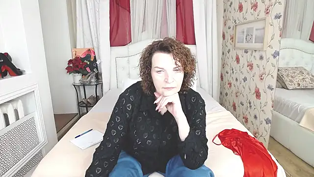 AmiHotGranny online show from 20, 7, 2026