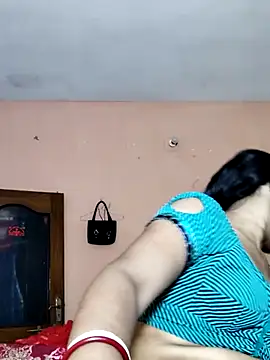 Snapshot of Luv_Adite20 chatting on 13, 10, 2025 Luv Adite20 online show from 13, 10, 2025