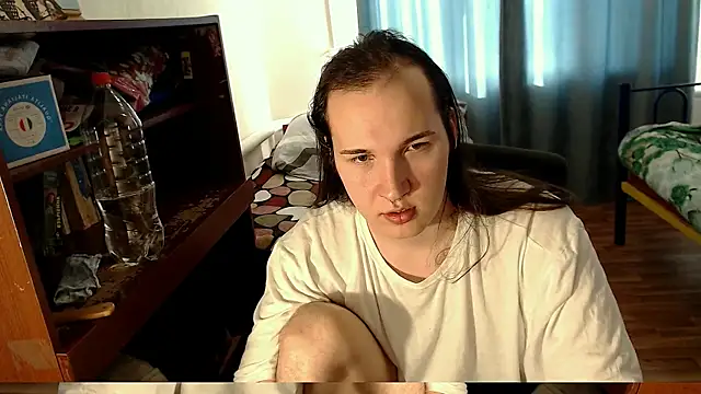 Snapshot of EvaMiron chatting on 11, 2, 2025 EvaMiron online show from 11, 2, 2025