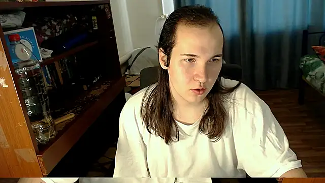 Snapshot of EvaMiron chatting on 16, 2, 2025 EvaMiron online show from 16, 2, 2025