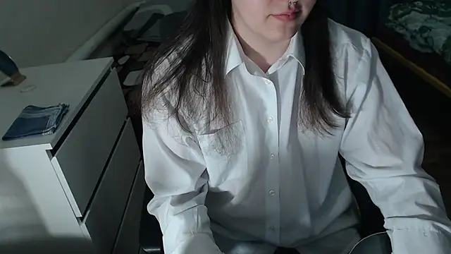 Snapshot of EvaMiron chatting on 29, 10, 2025 EvaMiron online show from 29, 10, 2025