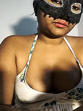 Snapshot of FANTASY_QUEEN_07 chatting on 12, 4, 2026 FANTASY QUEEN 07 online show from 12, 4, 2026