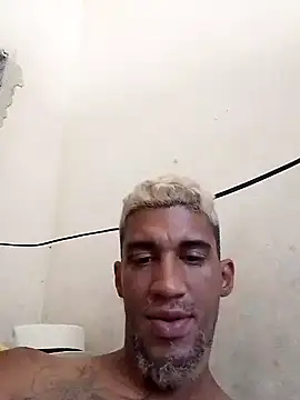 Snapshot of fieltoprj1 chatting on 2, 1, 2025 fieltoprj1 online show from 2, 1, 2025